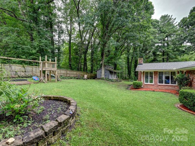 3221 Debbie Drive, Hendersonville, NC 28791