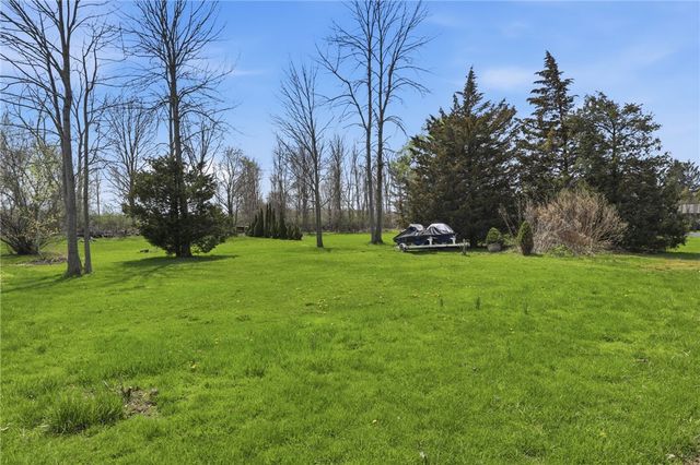 16055 Lomond Shores West, Kendall, NY 14476