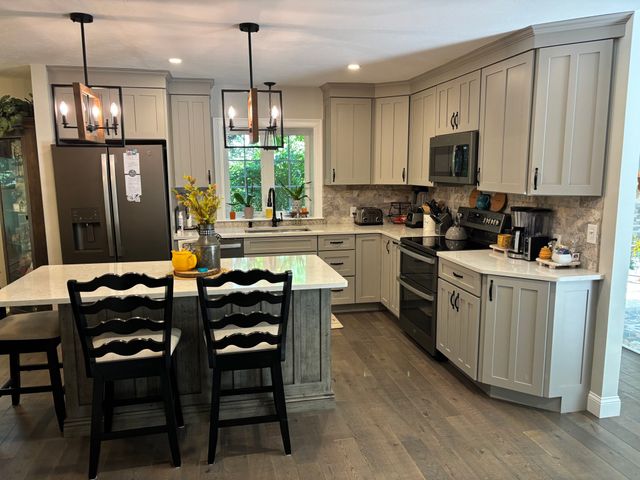 7 Massasoit Ave, Norton, MA 02072