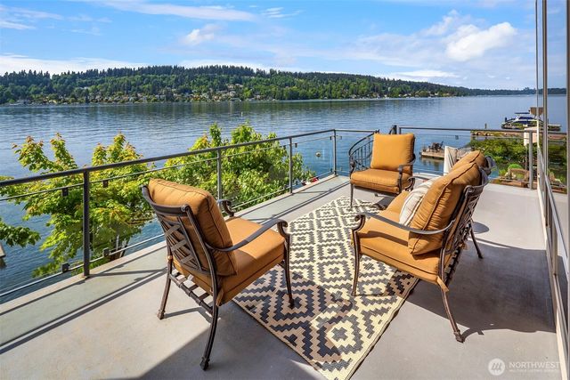 3711 Lake Washington Boulevard N, Renton, WA 98056