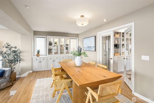 3711 Lake Washington Boulevard N, Renton, WA 98056