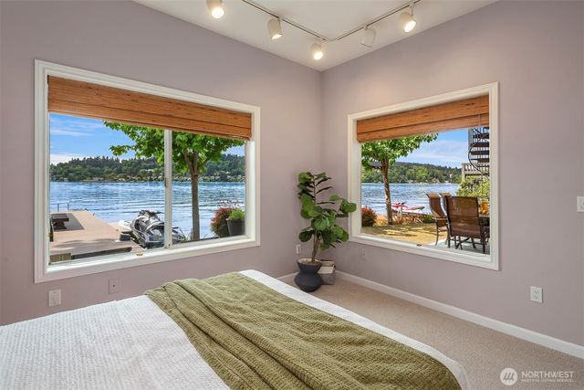 3711 Lake Washington Boulevard N, Renton, WA 98056