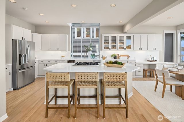 3711 Lake Washington Boulevard N, Renton, WA 98056