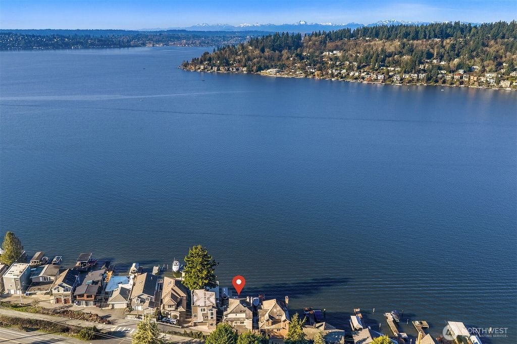 3711 Lake Washington Boulevard N, Renton, WA 98056