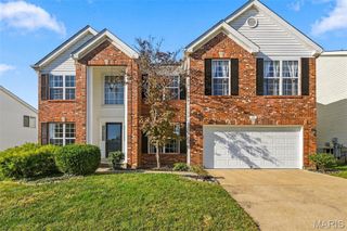 137 Birchwood Trail Drive, Maryland Heights, MO 63043
