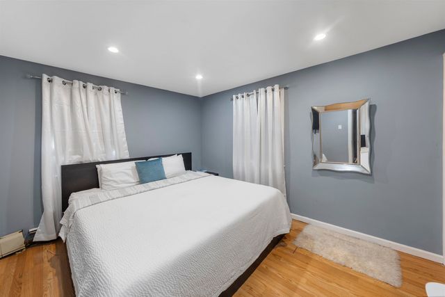 256 FYCKE LANE, Teaneck, NJ 07666