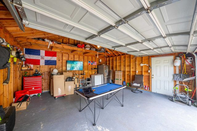 256 FYCKE LANE, Teaneck, NJ 07666