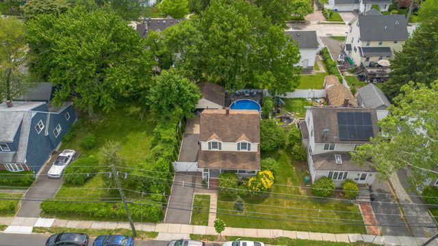 256 FYCKE LANE, Teaneck, NJ 07666
