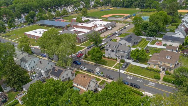256 FYCKE LANE, Teaneck, NJ 07666
