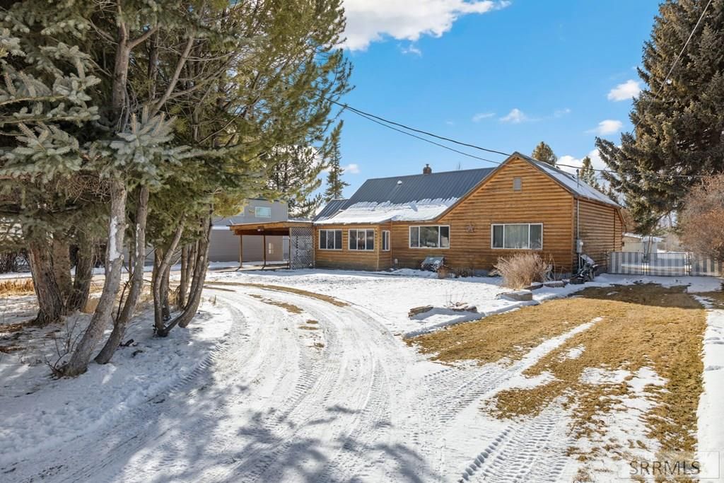 Image 4 of property listing at 151 N 3rd Street, Montpelier, ID 83254