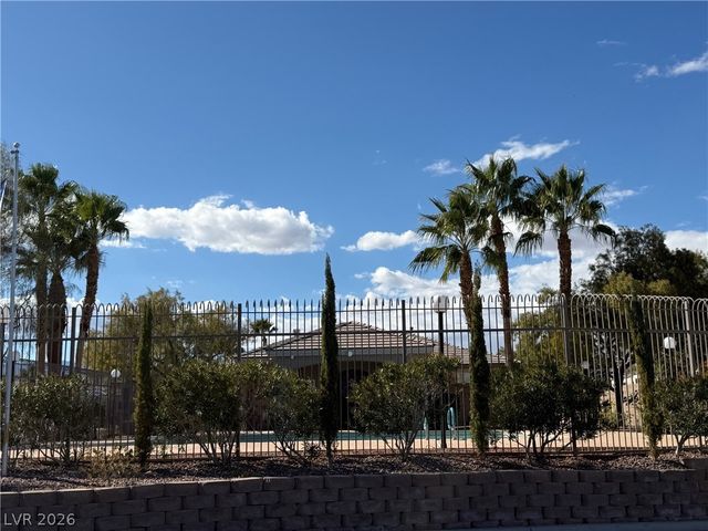7248 Fountain Village Avenue, Las Vegas, NV 89113