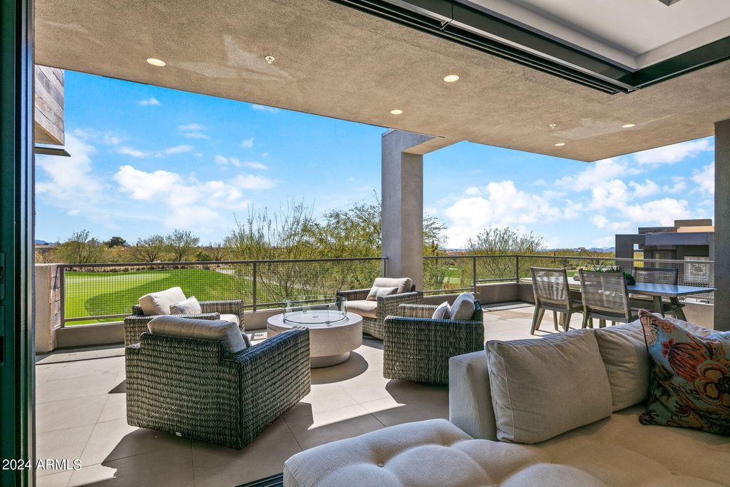 Image 16 of property listing at 37200 N Cave Creek Road 2124, Scottsdale, AZ 85262