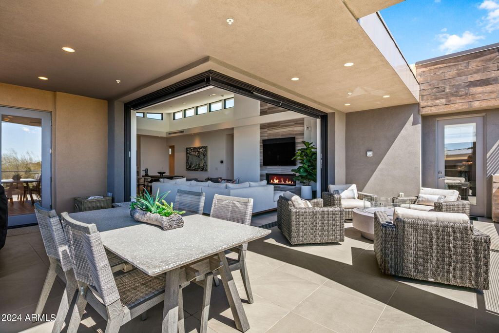 Image 17 of property listing at 37200 N Cave Creek Road 2124, Scottsdale, AZ 85262