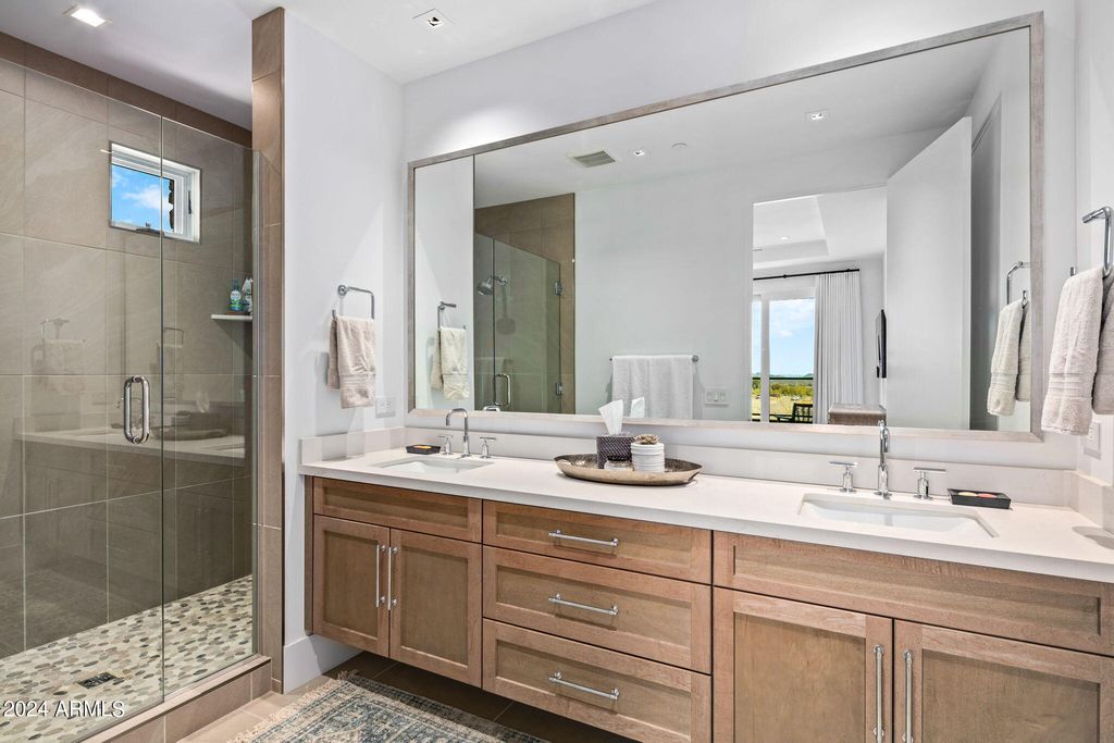Image 24 of property listing at 37200 N Cave Creek Road 2124, Scottsdale, AZ 85262
