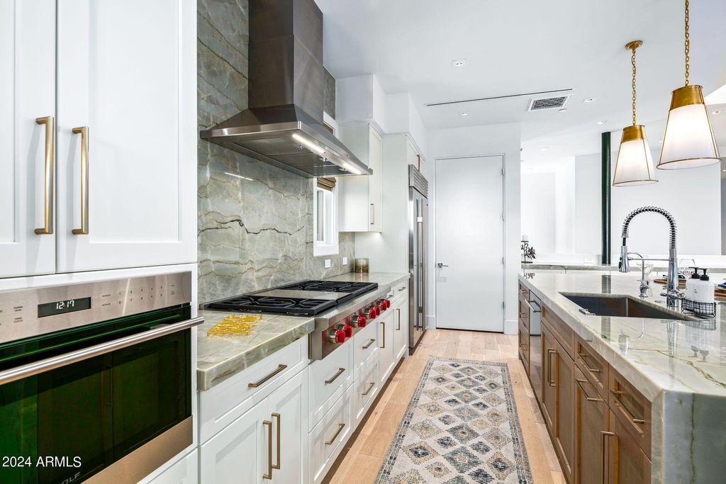 Image 31 of property listing at 37200 N Cave Creek Road 2124, Scottsdale, AZ 85262