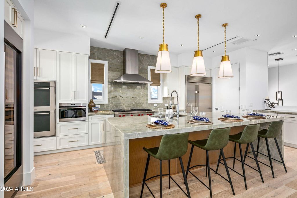 Image 5 of property listing at 37200 N Cave Creek Road 2124, Scottsdale, AZ 85262