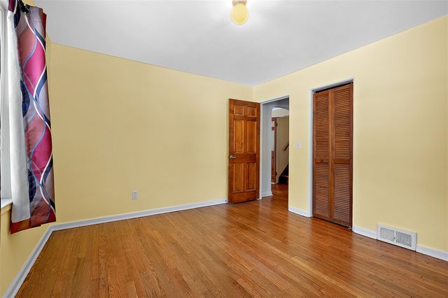 2030 Paddington Road, Kalamazoo, MI 49001