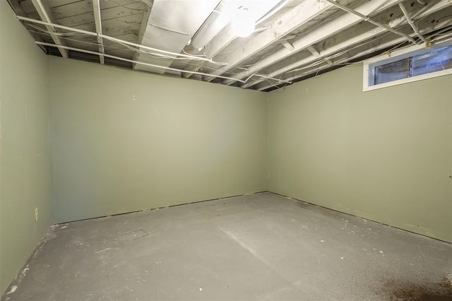 2030 Paddington Road, Kalamazoo, MI 49001