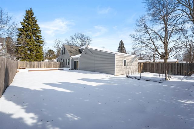 2030 Paddington Road, Kalamazoo, MI 49001