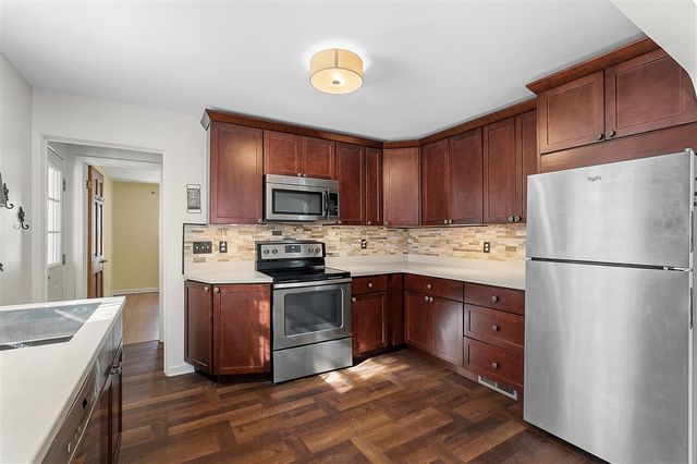 2030 Paddington Road, Kalamazoo, MI 49001