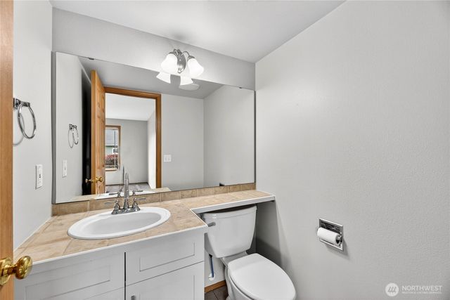 7409 Village Drive, Sumner, WA 98390