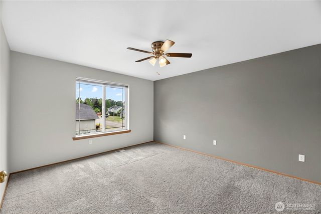 7409 Village Drive, Sumner, WA 98390