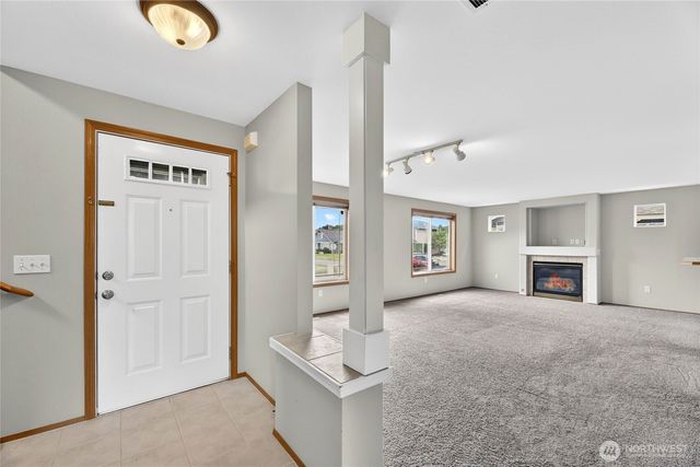 7409 Village Drive, Sumner, WA 98390