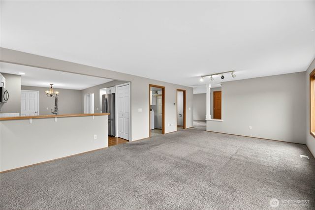 7409 Village Drive, Sumner, WA 98390