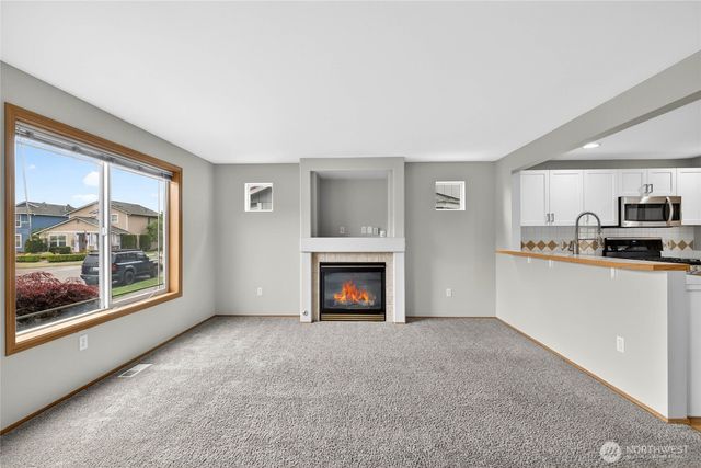 7409 Village Drive, Sumner, WA 98390