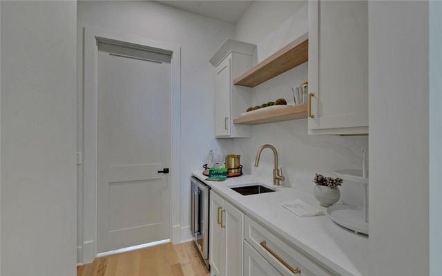 672 Tugaloo Heights Circle, Lavonia, GA 30553