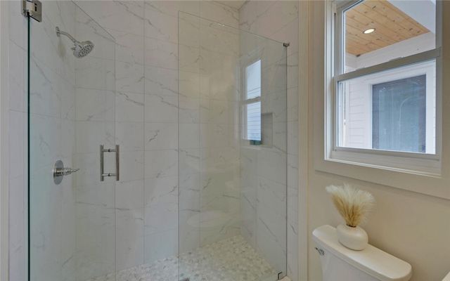 672 Tugaloo Heights Circle, Lavonia, GA 30553