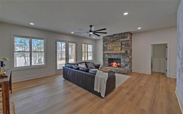 672 Tugaloo Heights Circle, Lavonia, GA 30553