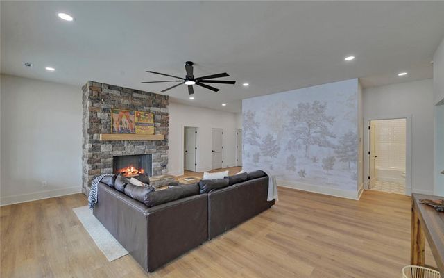 672 Tugaloo Heights Circle, Lavonia, GA 30553