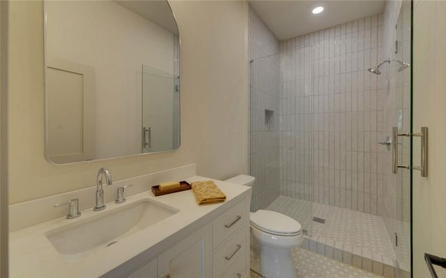 672 Tugaloo Heights Circle, Lavonia, GA 30553