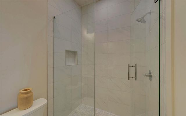 672 Tugaloo Heights Circle, Lavonia, GA 30553