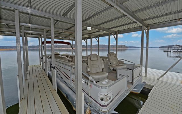 672 Tugaloo Heights Circle, Lavonia, GA 30553