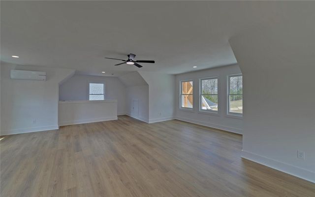 672 Tugaloo Heights Circle, Lavonia, GA 30553