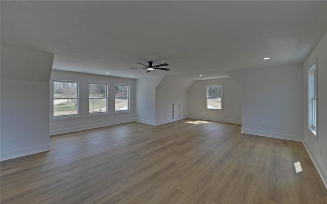 672 Tugaloo Heights Circle, Lavonia, GA 30553