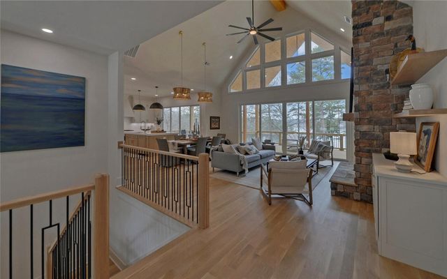 672 Tugaloo Heights Circle, Lavonia, GA 30553