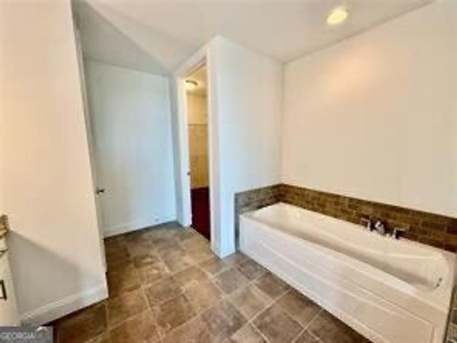 270 17th Street NW 2207, Atlanta, GA 30363
