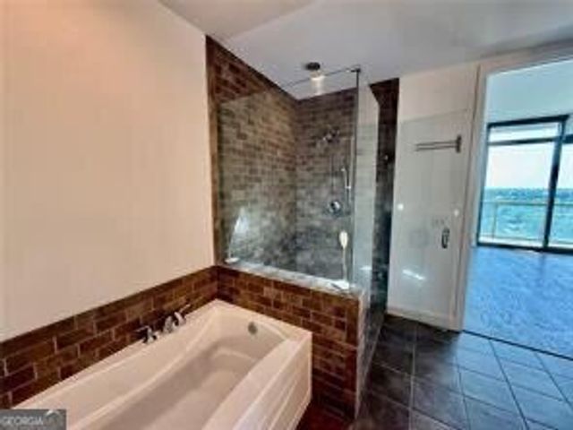 270 17th Street NW 2207, Atlanta, GA 30363