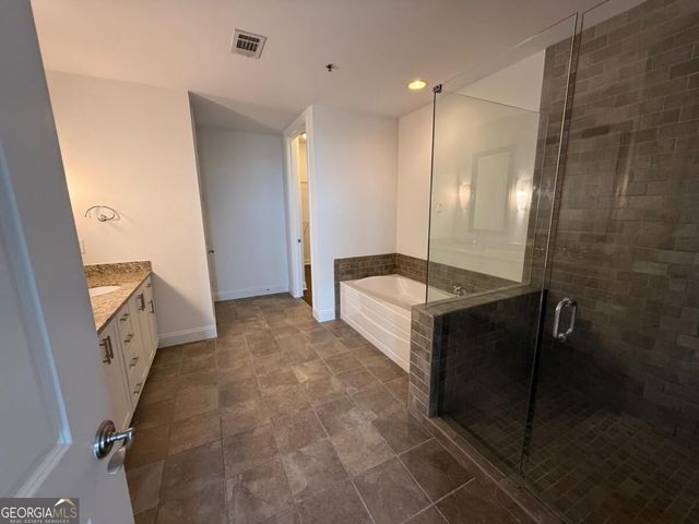 270 17th Street NW 2207, Atlanta, GA 30363