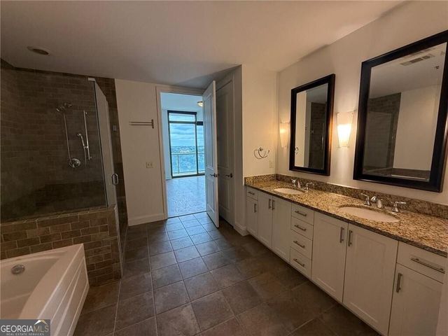 270 17th Street NW 2207, Atlanta, GA 30363