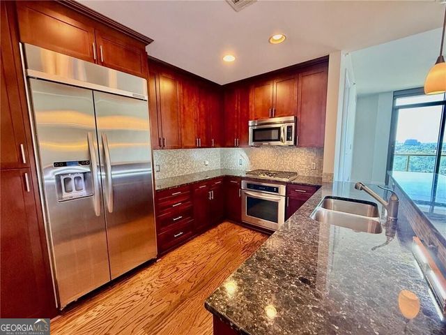 270 17th Street NW 2207, Atlanta, GA 30363