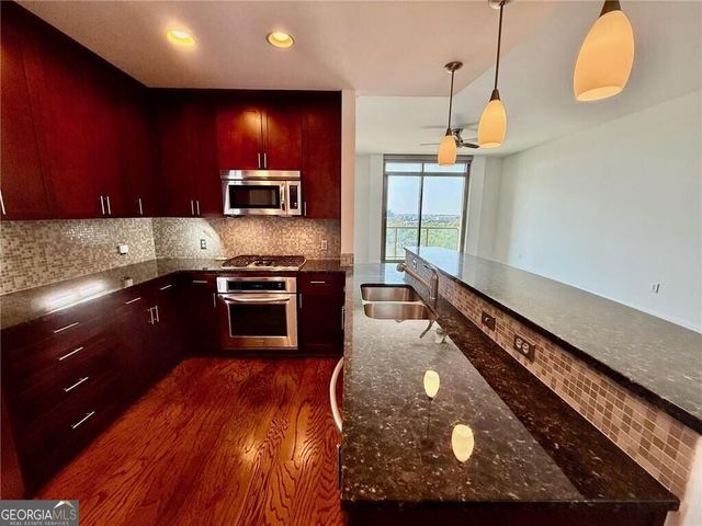 270 17th Street NW 2207, Atlanta, GA 30363