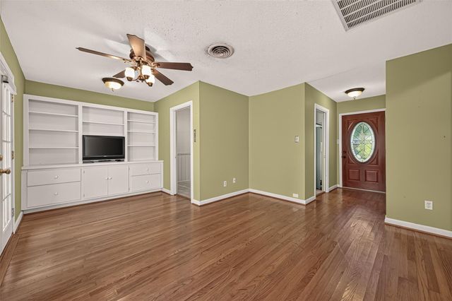4517 Lido Lane, Houston, TX 77092