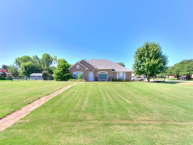 1308 Chipper Lane, Edmond, OK 73025