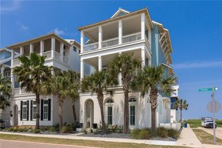 120 Cattail St, Port Aransas, TX 78373