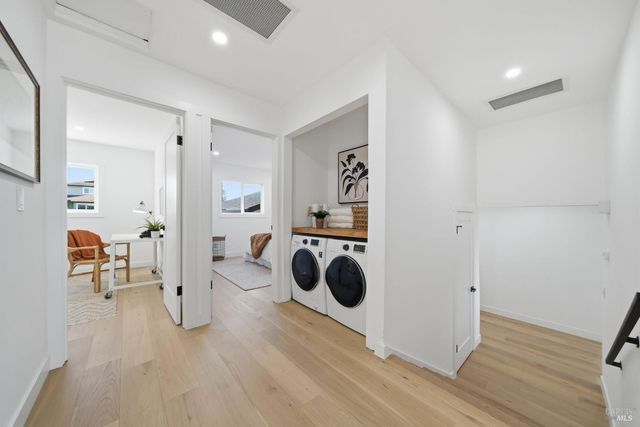 121 San Marino Dr, San Rafael, CA 94901