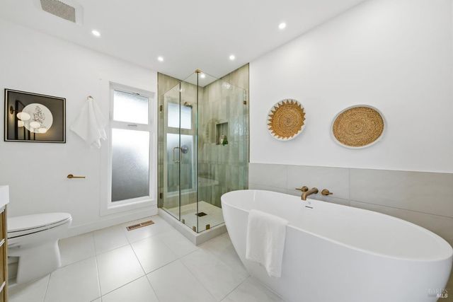 121 San Marino Dr, San Rafael, CA 94901